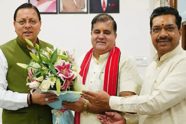 Uttarakhand CM Dhami welcomes newly elected BJP state president Mahendra Bhatt